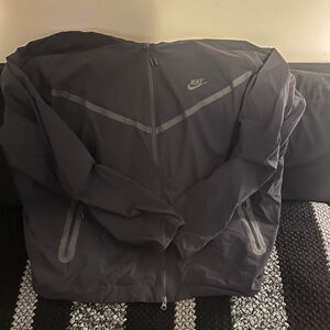 Nike Tech Windbreaker